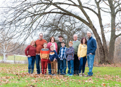191129_GaryLaurieExtendedFamily_028-PSedit
