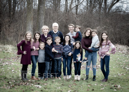 191130_LarryJanExtendedFamily_013-PSedit