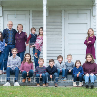 191130_LarryJanExtendedFamily_046