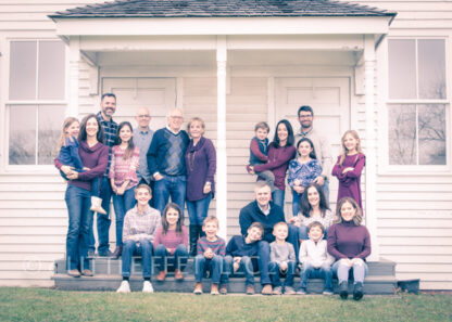 191130_LarryJanExtendedFamily_050-PSedit