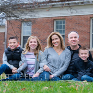 191130_MikeJenniferFamily_007-PSedit