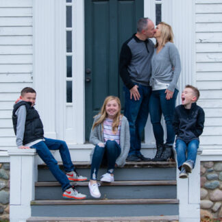 191130_MikeJenniferFamily_078