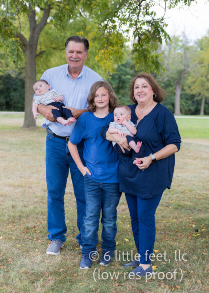 20220910_MarkTheresaExtendedFamily_010