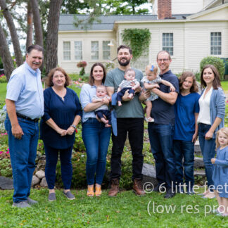 20220910_MarkTheresaExtendedFamily_026