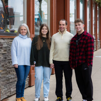 20240105_PaulTaniaFamily_017