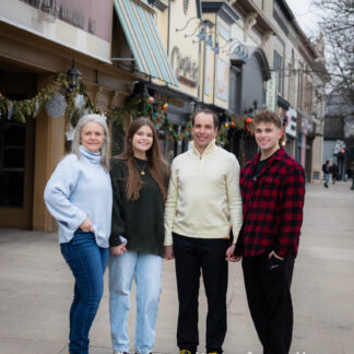 20240105_PaulTaniaFamily_018